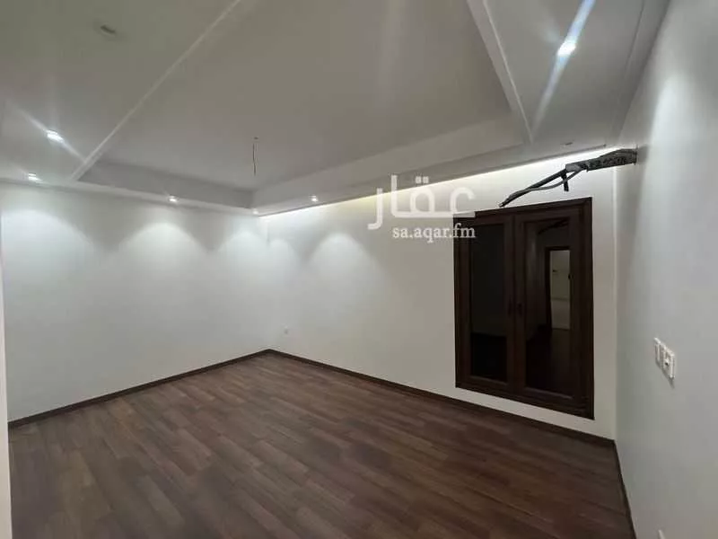 شقة 5 غرف في الريان 5