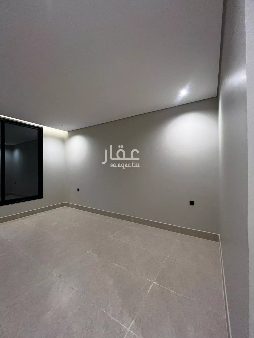 شقة 4 غرف في الحمرا 2