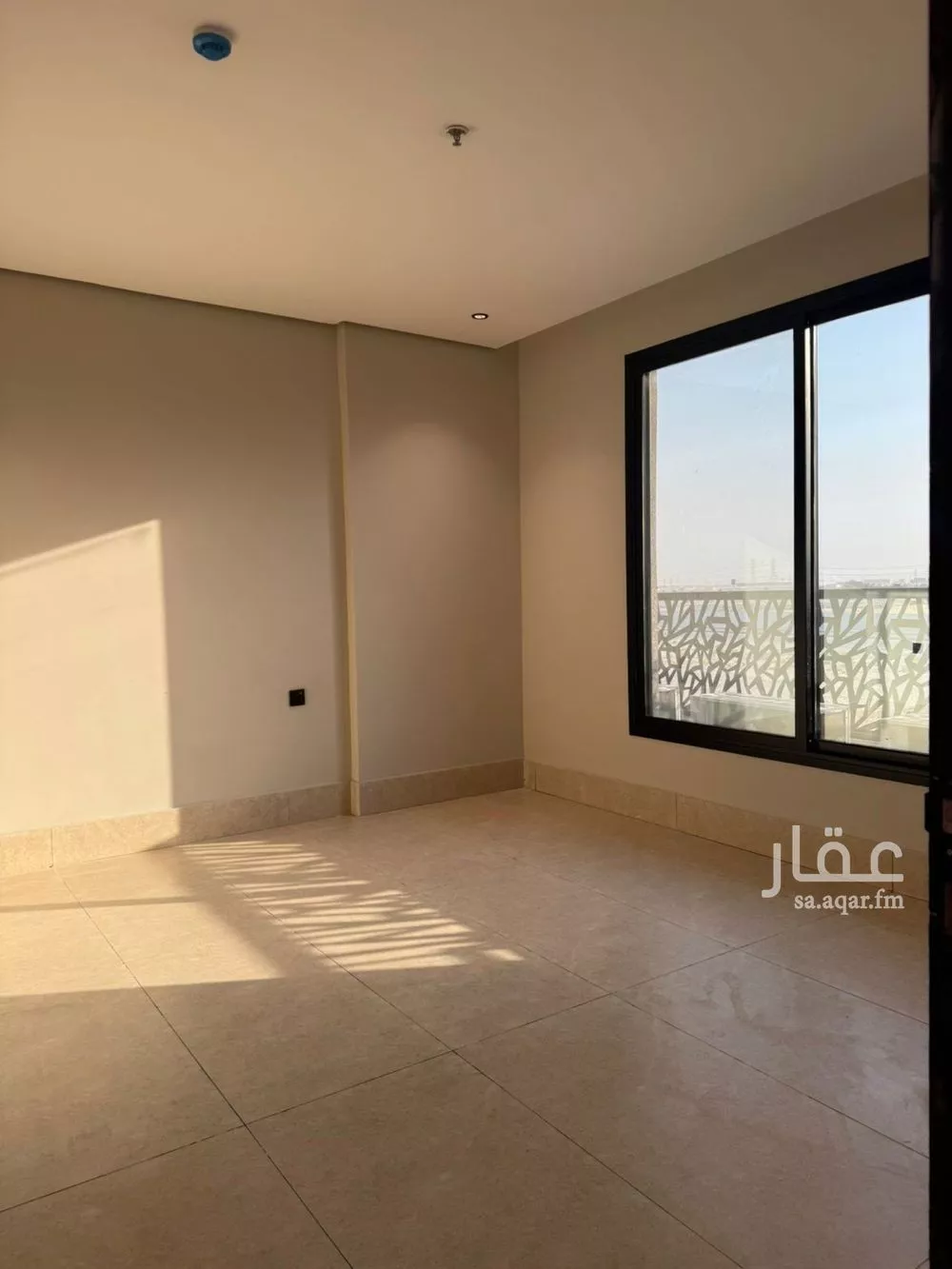 شقة 5 غرف في ضاحية الملك فهد 5