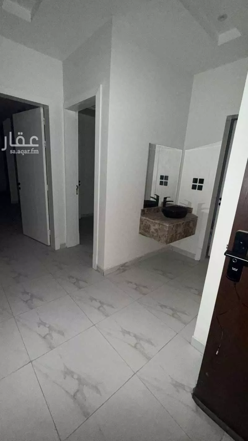 شقة 3 غرف في عكاظ 3