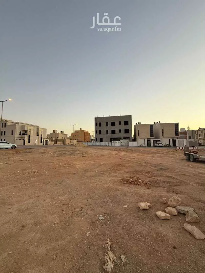900 sqm land in Al Mahdiyyah 2