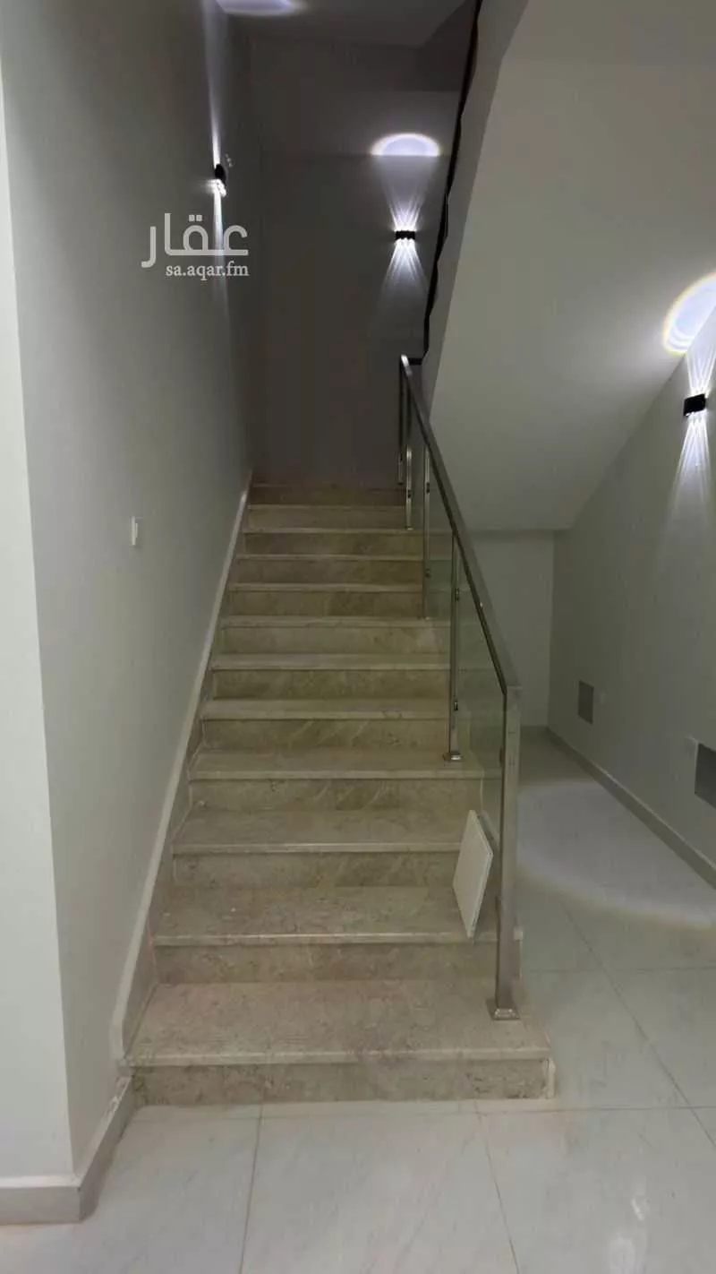 فيلا 5 غرف في الجنادرية 3