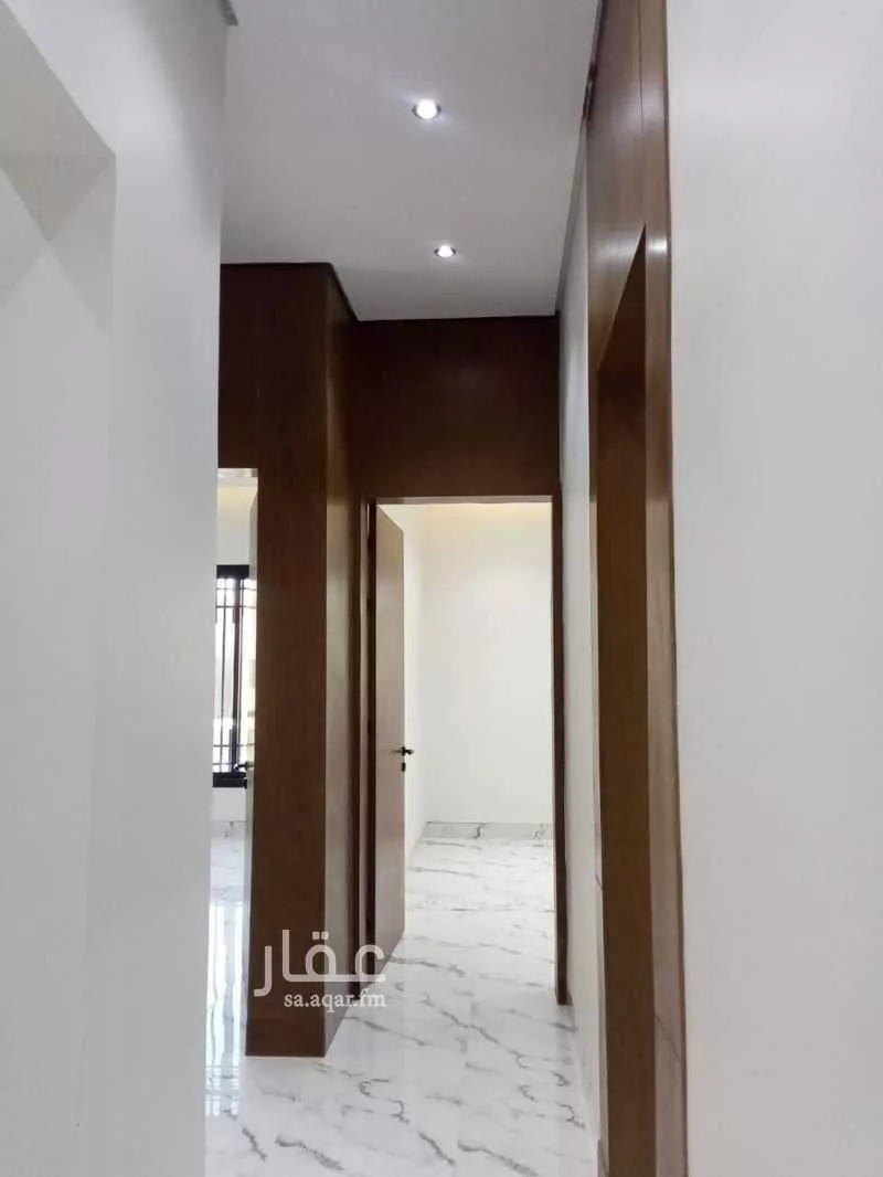5 bedroom floor in Al Janadriyah 3