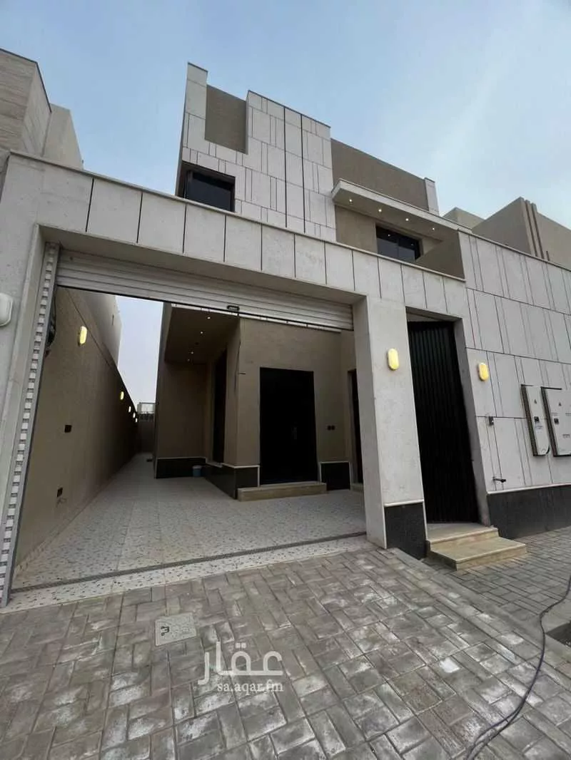 5 bedroom floor in Al Janadriyah 4