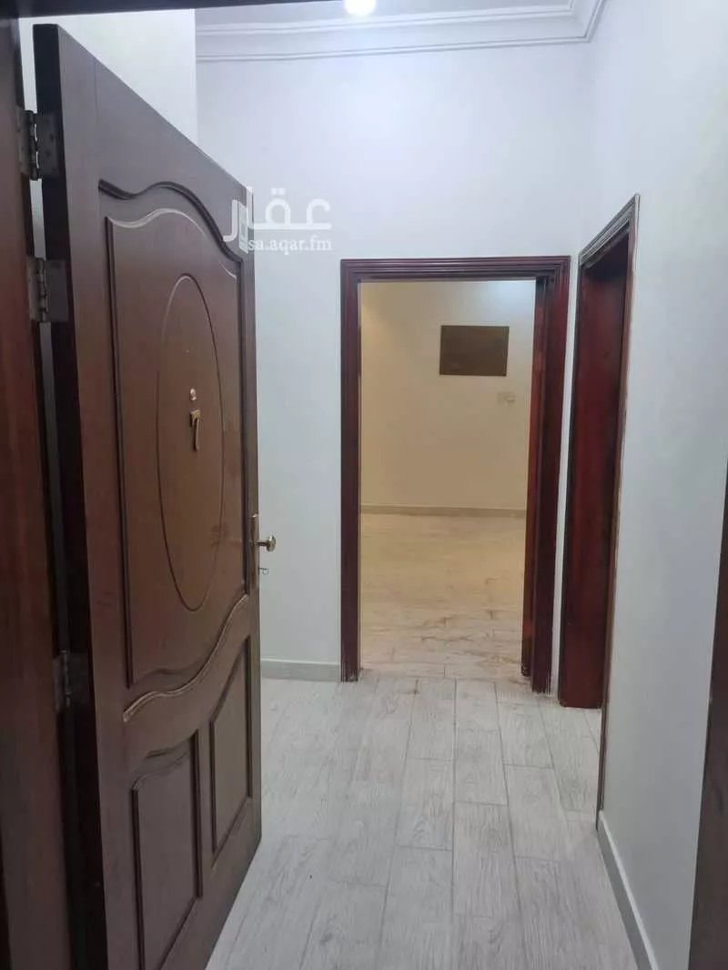 شقة 4 غرف في ام حبلين 1