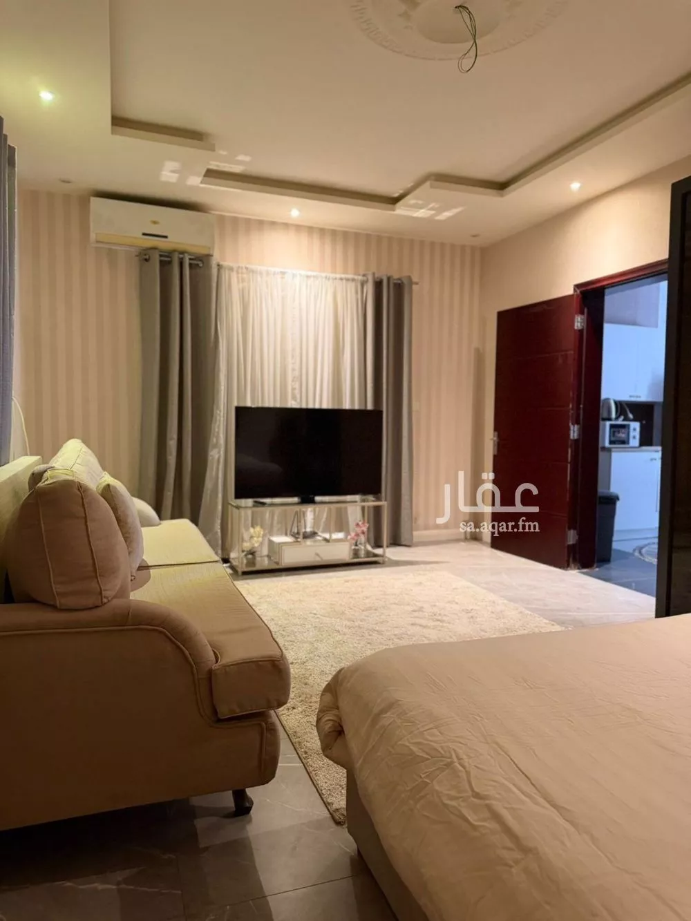 1 bedroom floor in Al Yaqout 2