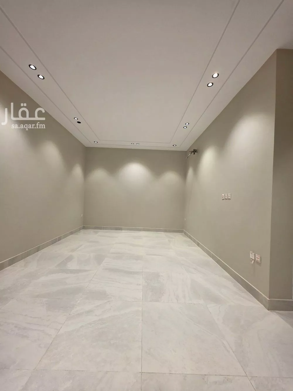 شقة 4 غرف في الصفا 5