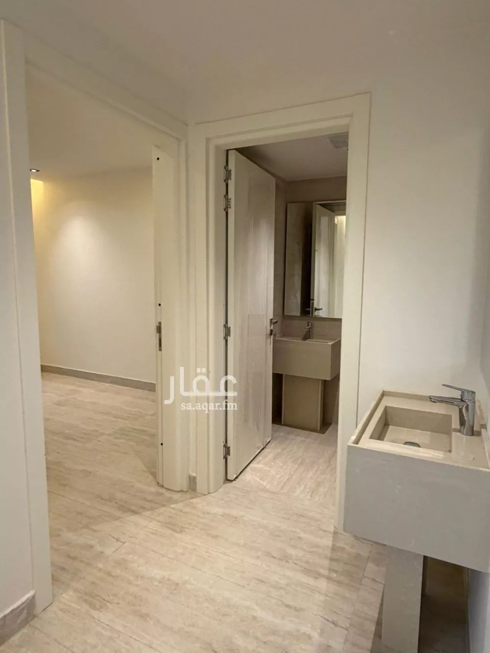 فيلا 5 غرف في عكاظ 3