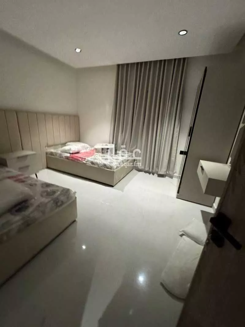 400 sqm building in Al Rawdah 3