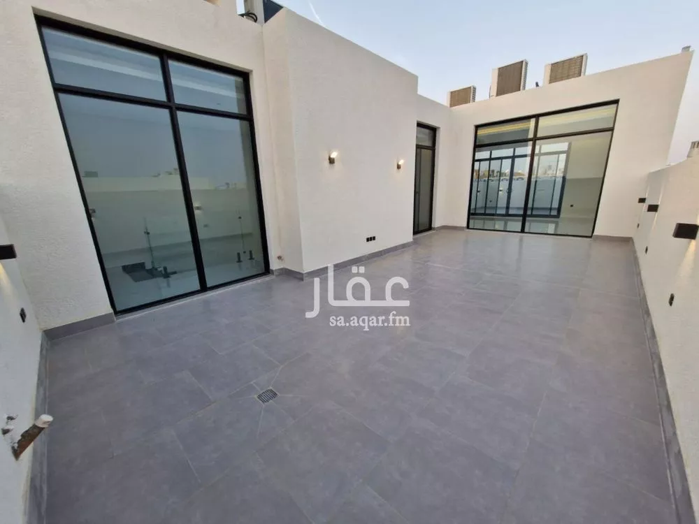 فيلا 5 غرف في العارض 4