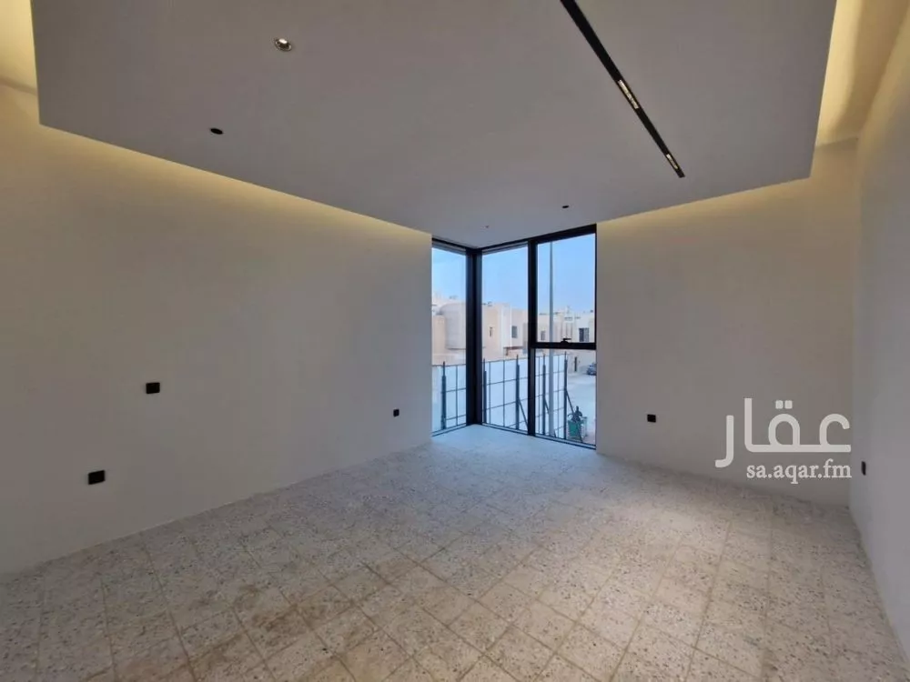 فيلا 5 غرف في العارض 2