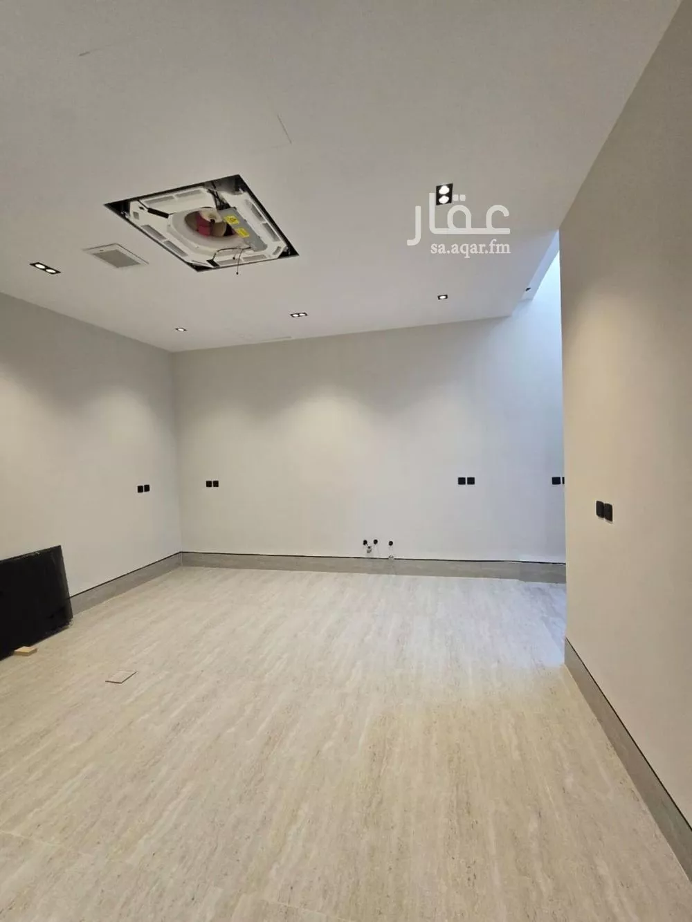 فيلا 5 غرف في النرجس 3