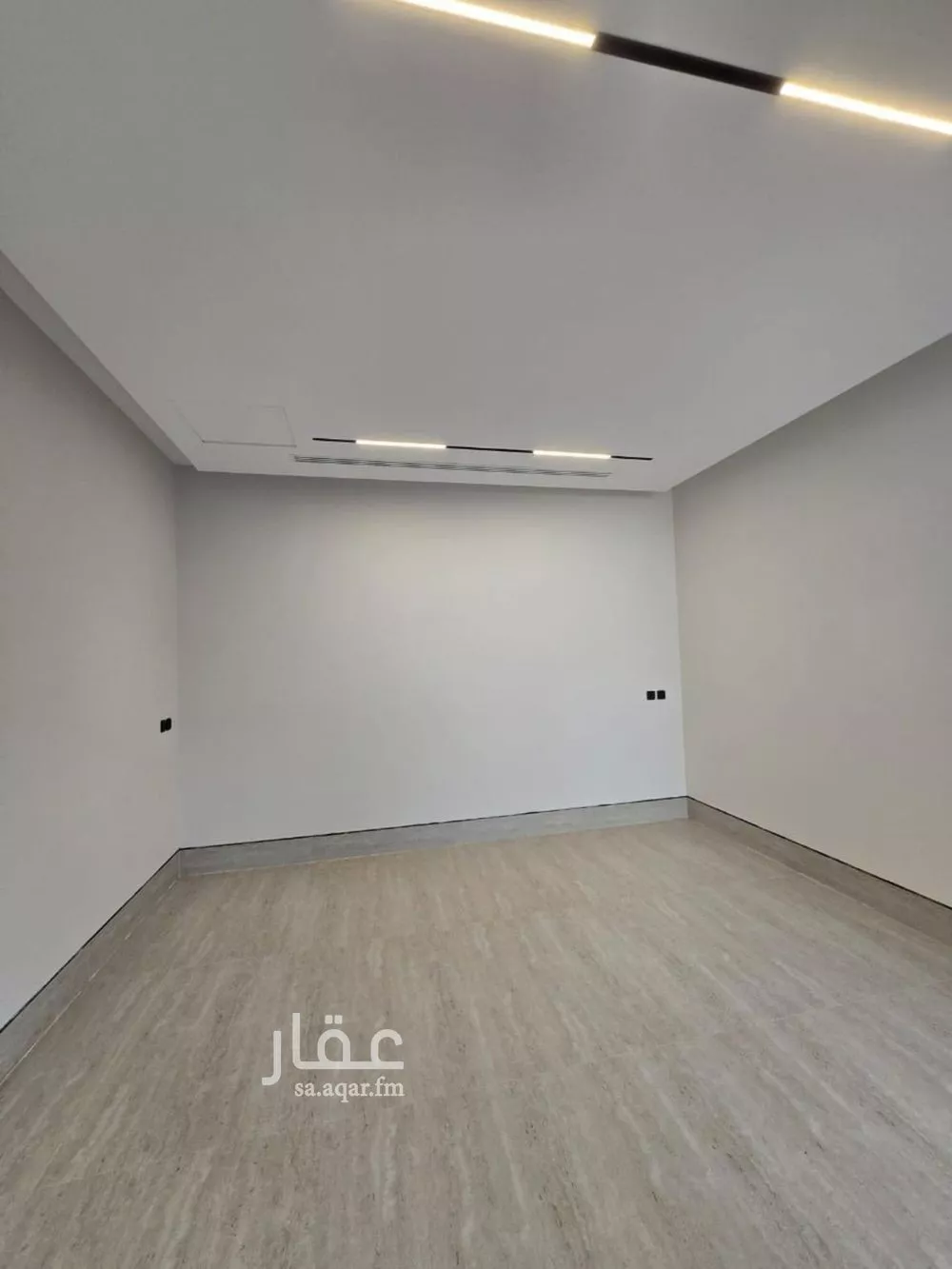 فيلا 5 غرف في النرجس 4