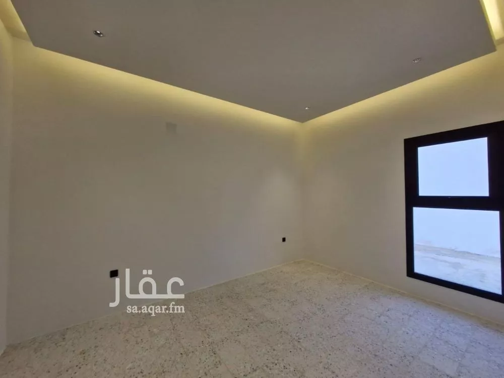 فيلا 5 غرف في العارض 3