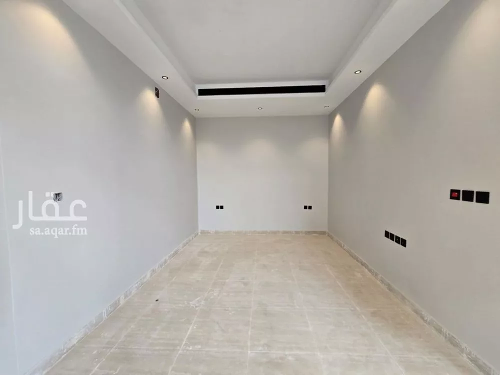 5 bedroom villa in King Faisal 2