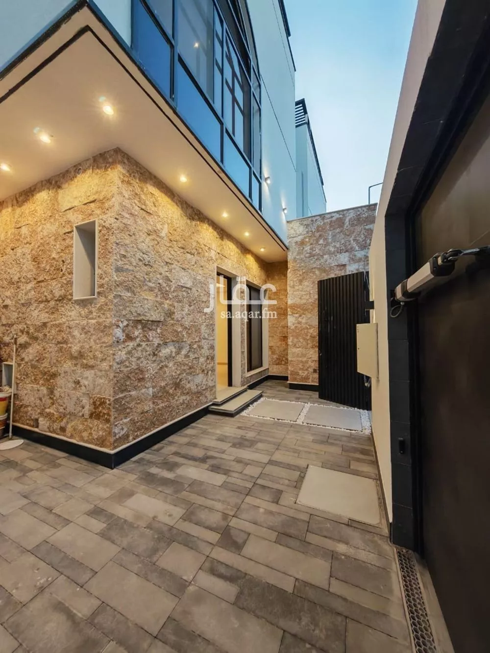 فيلا 5 غرف في العارض 3