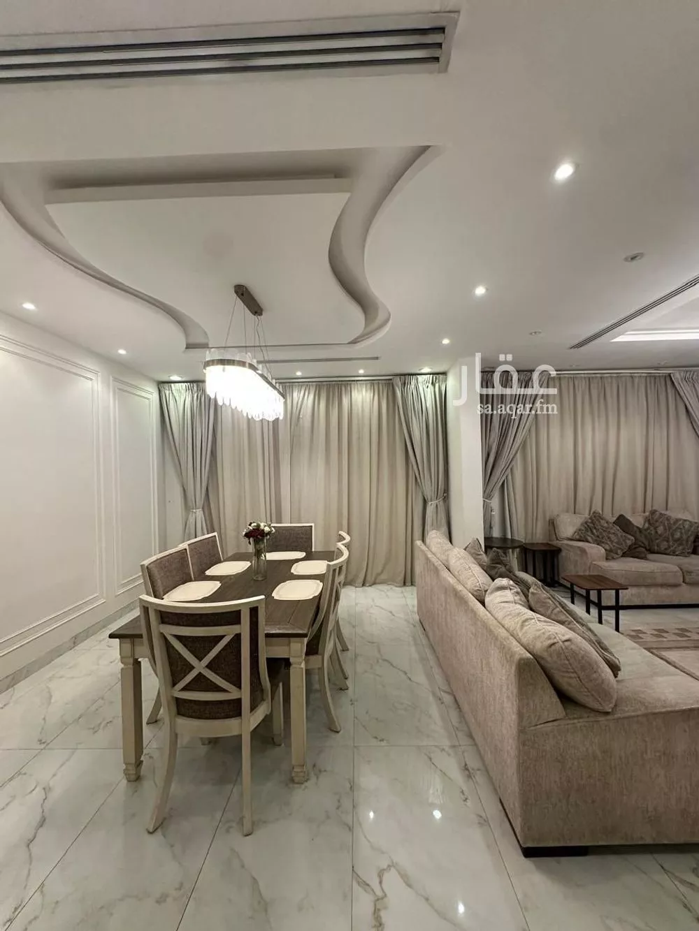 فيلا 4 غرف في العارض 2