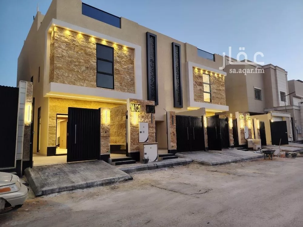 دور 4 غرف في العارض