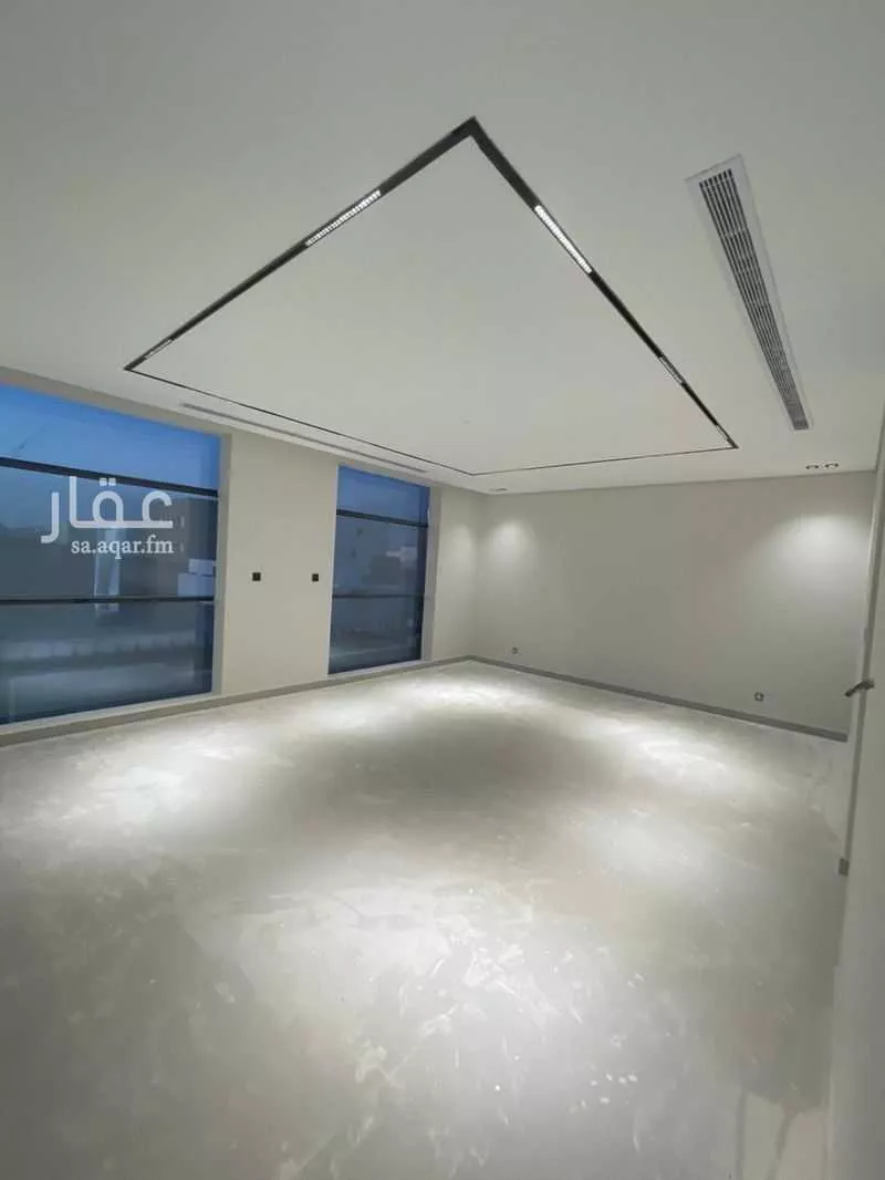 فيلا 5 غرف في الشراع 4