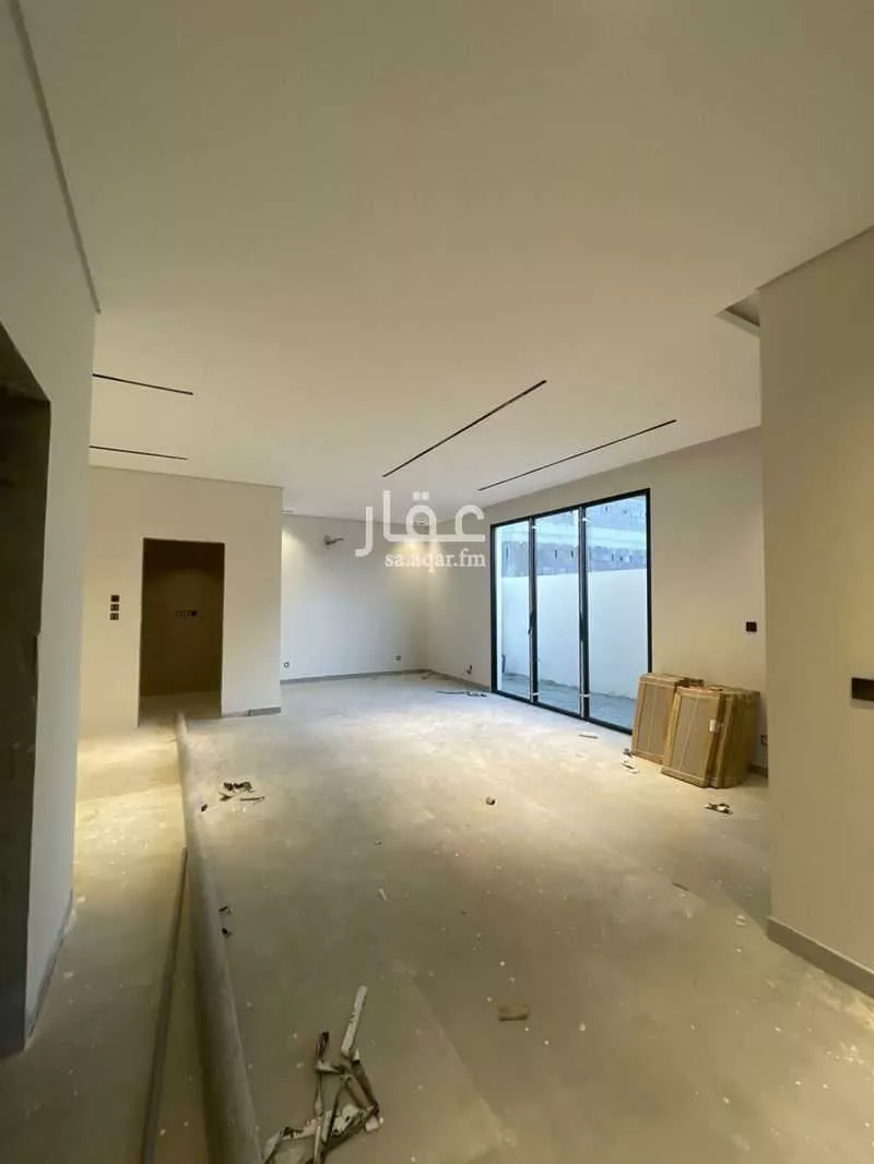 فيلا 5 غرف في الشراع 3