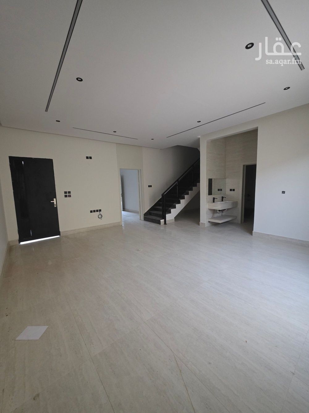 7 bedroom villa in Dhahrat Namar, Riyadh 15