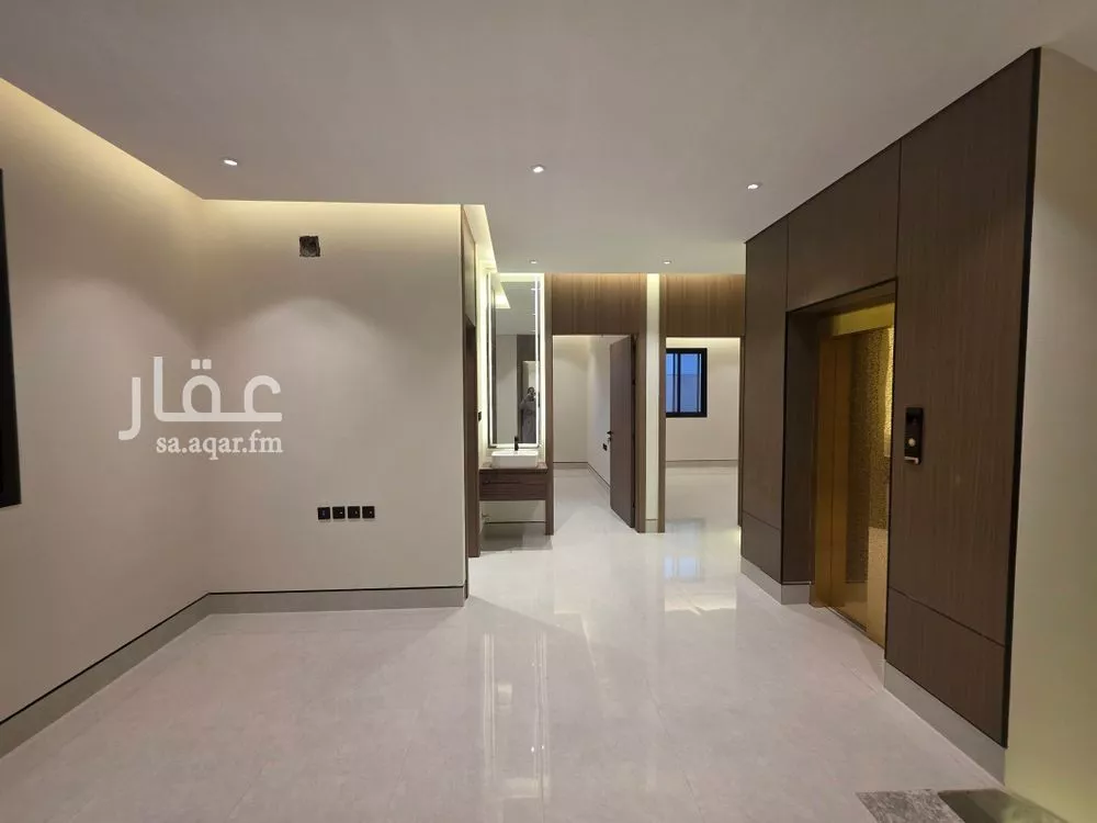 فيلا 7 غرف في العريجاء الغربية 1