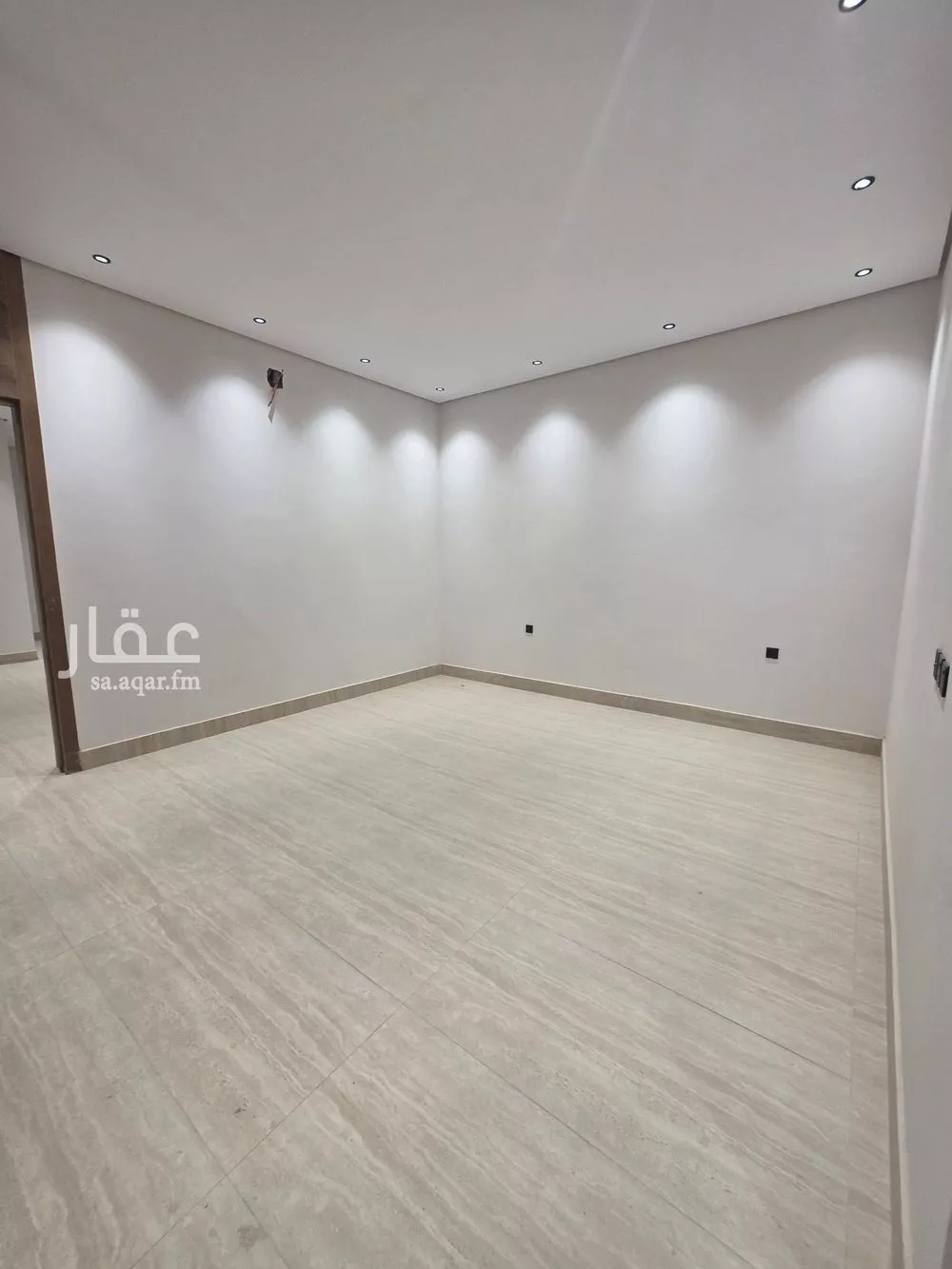 فيلا 5 غرف في طويق 4