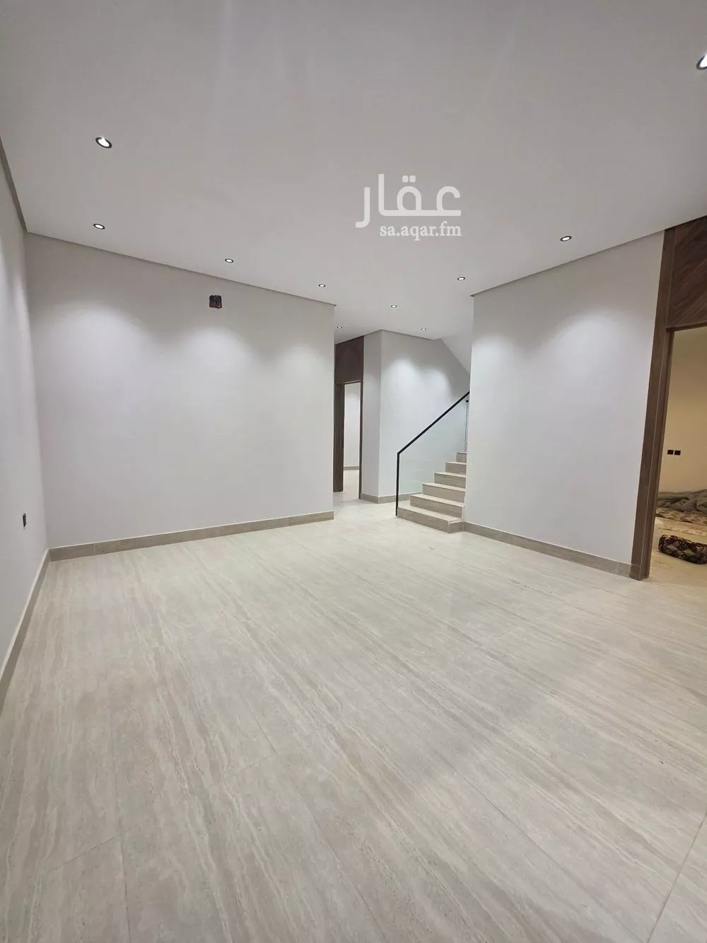 5 bedroom floor in Tuwaiq 2