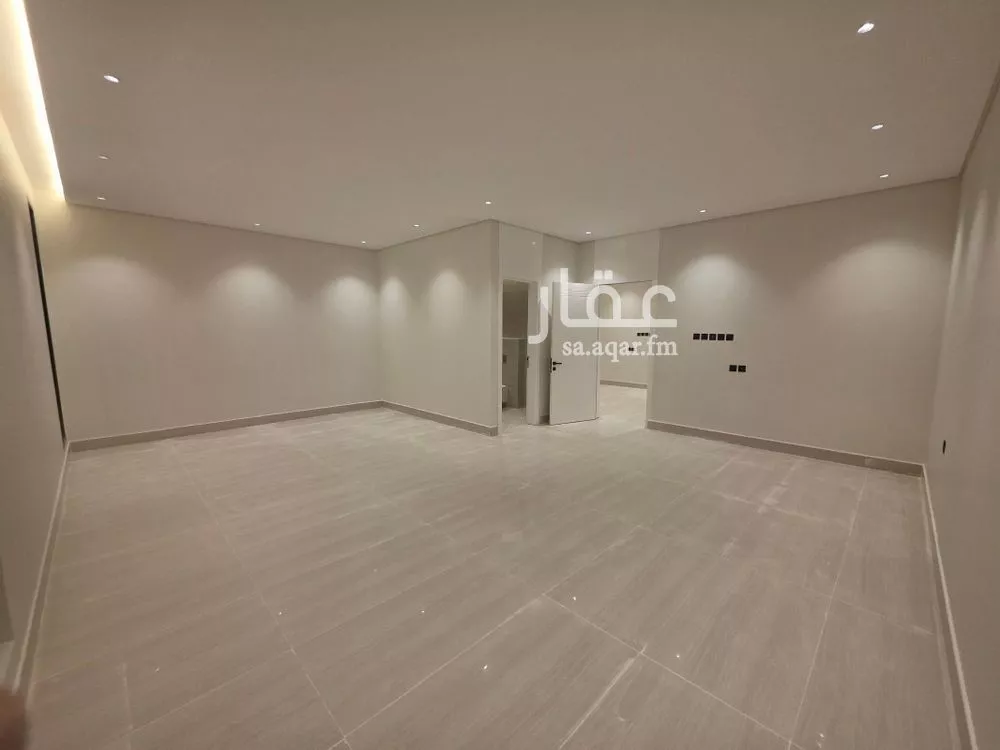 8 bedroom villa in Tuwaiq 4