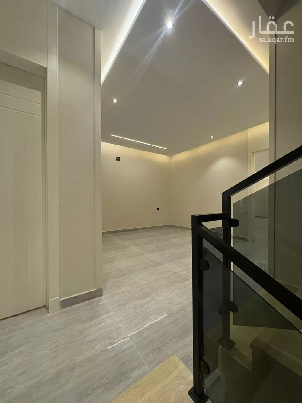 8 bedroom villa in Tuwaiq, Riyadh 15