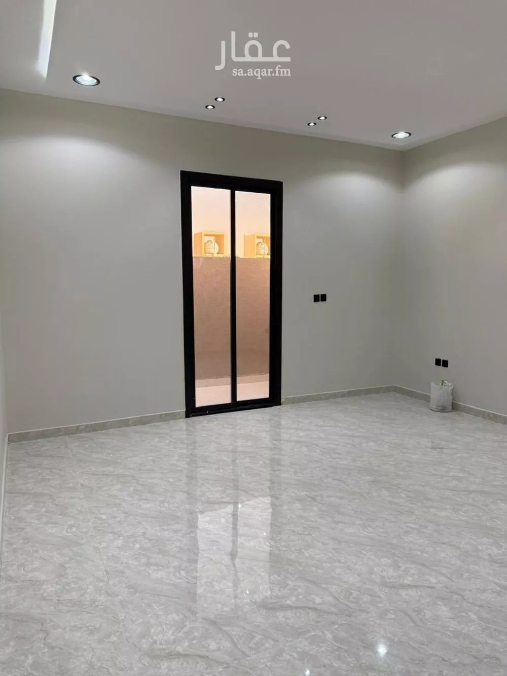 4 bedroom floor in Dhahrat Namar 2