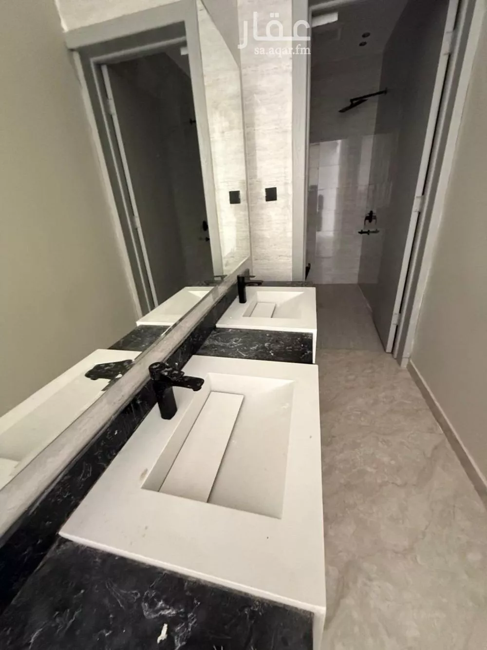 4 bedroom floor in Dhahrat Namar 5