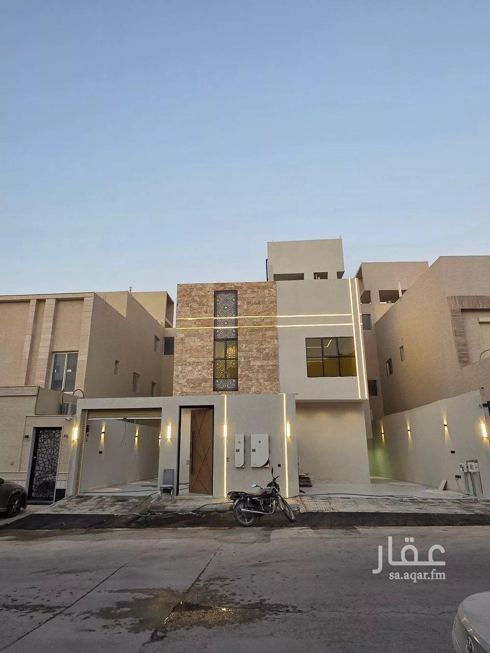 6 bedroom floor in Al Hazm 5