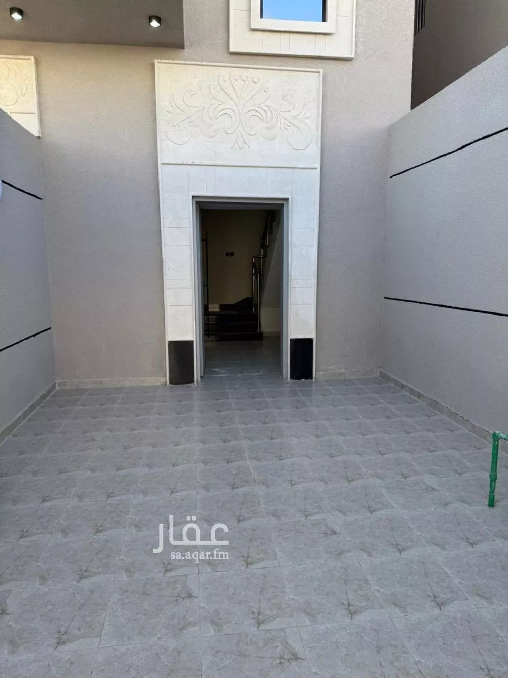 4 bedroom floor in Dhahrat Namar 3