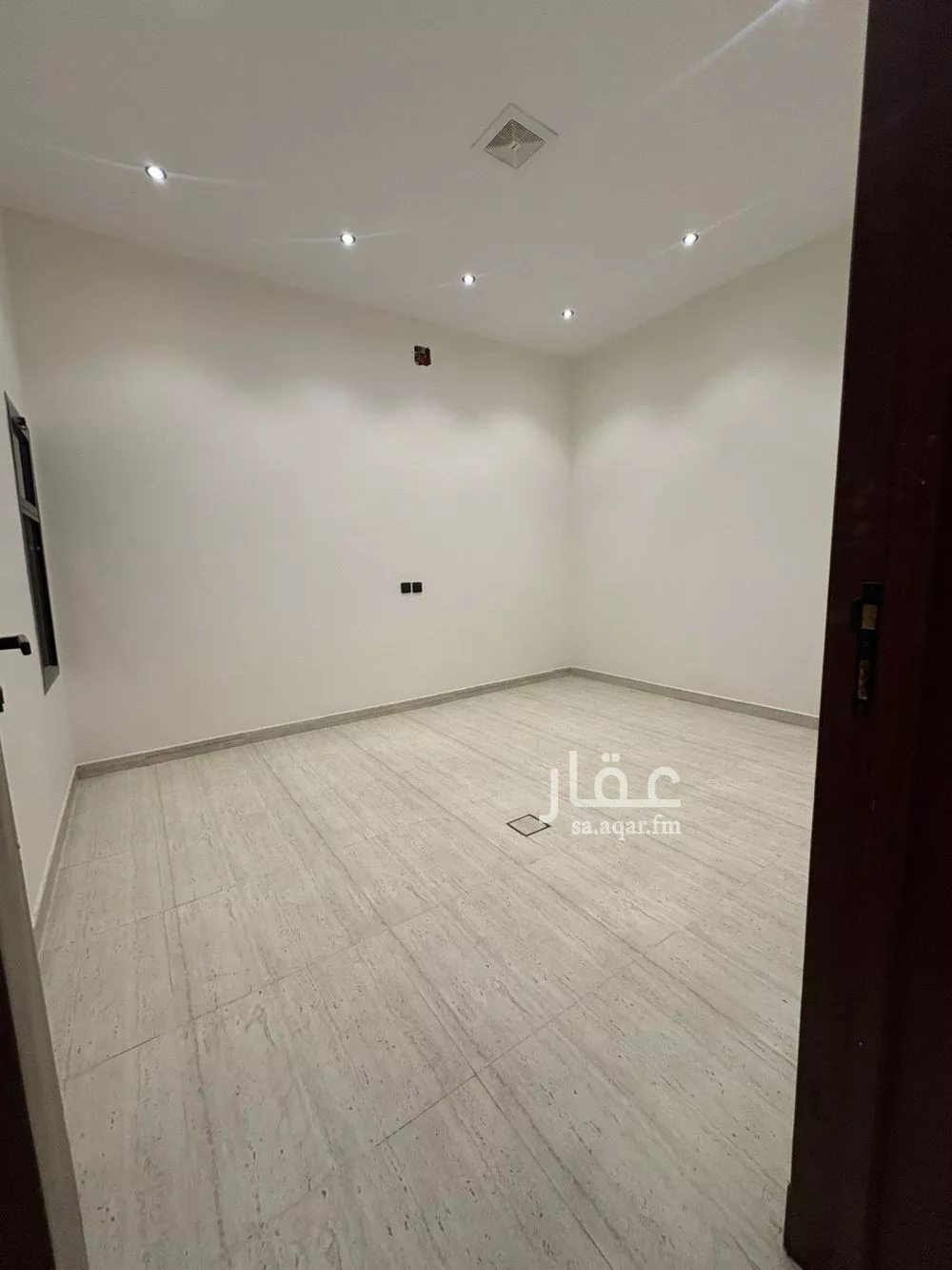 7 bedroom villa in Tuwaiq, Riyadh 9