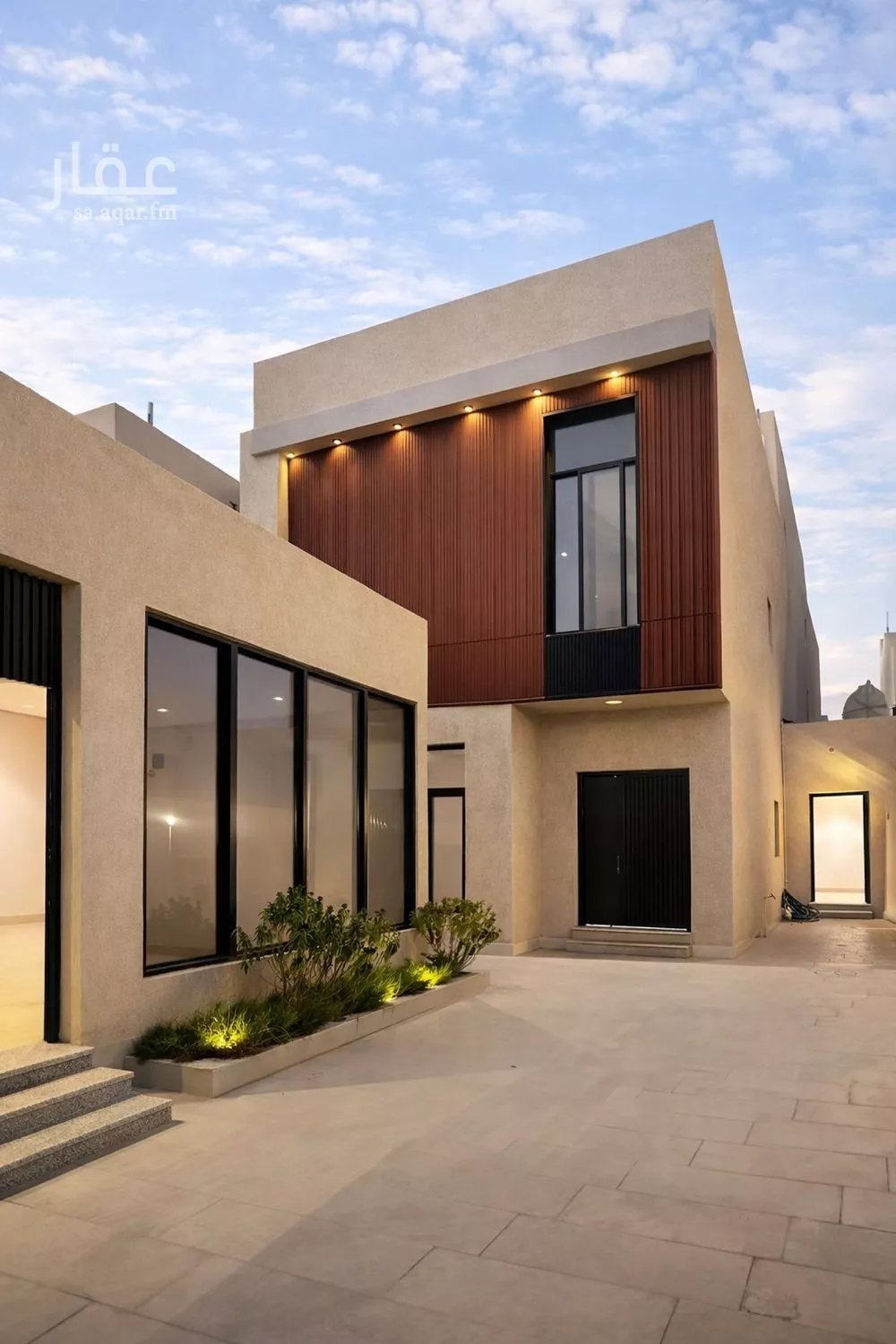 8 bedroom villa in Al Fursan