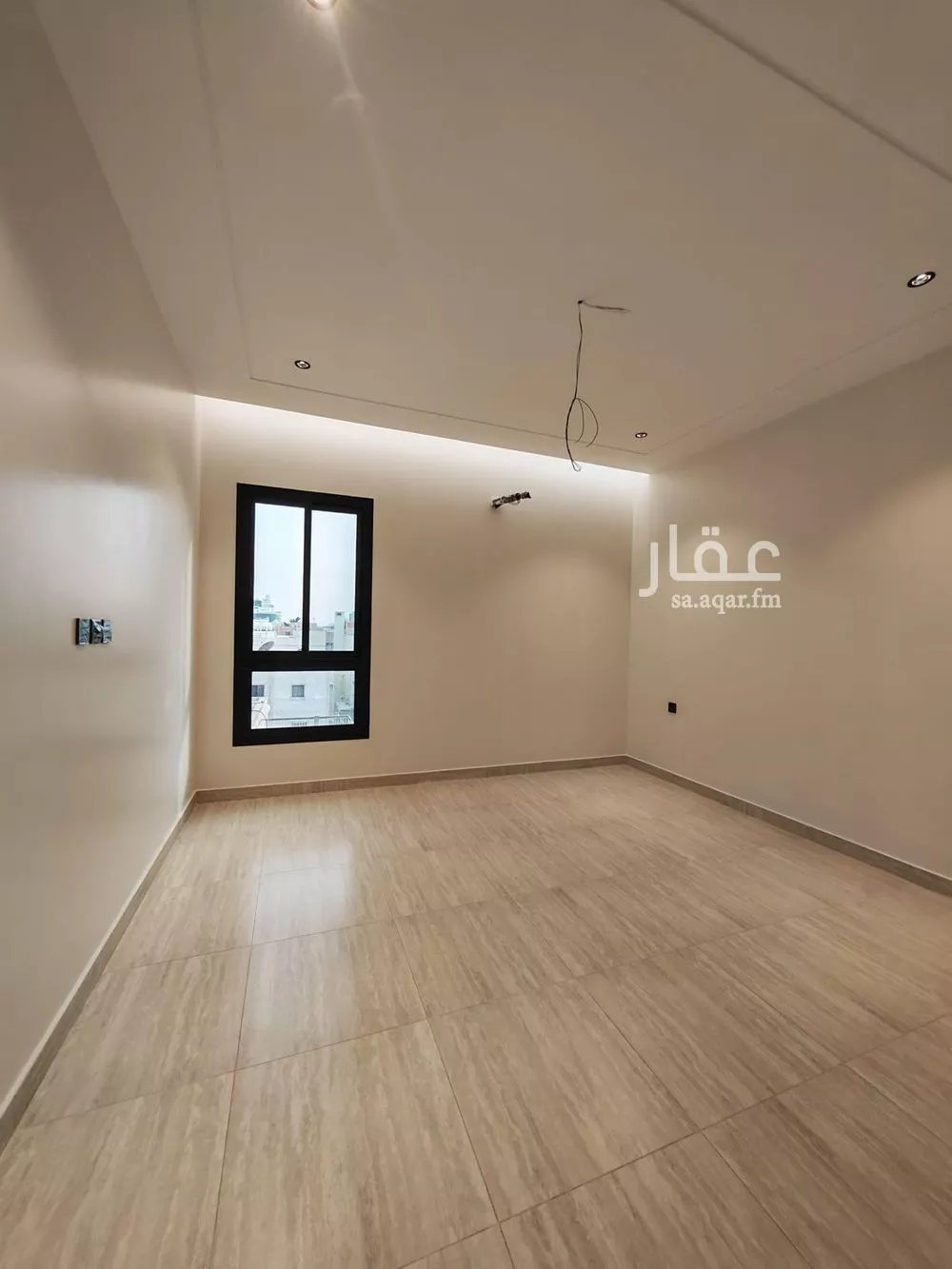 شقة 4 غرف في العزيزية 5