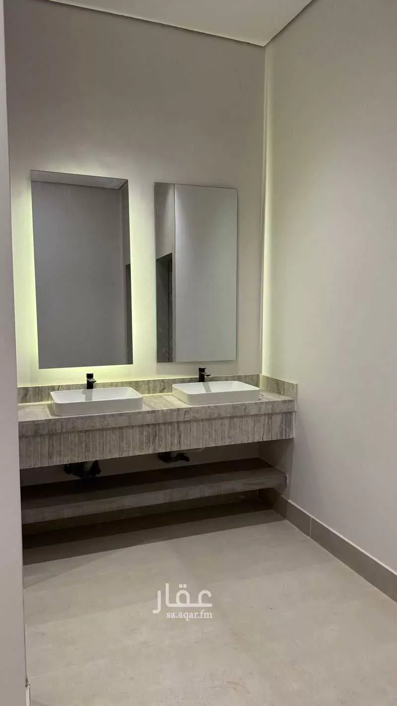 فيلا 5 غرف في الجنادرية 3