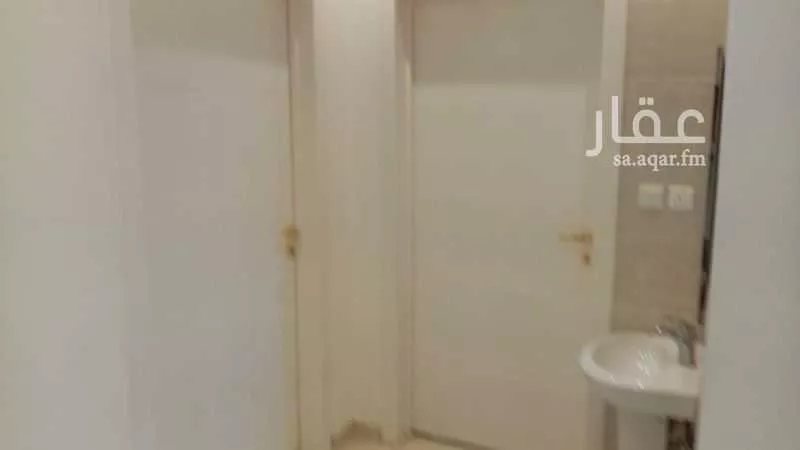 فيلا 10 غرف في عكاظ 3