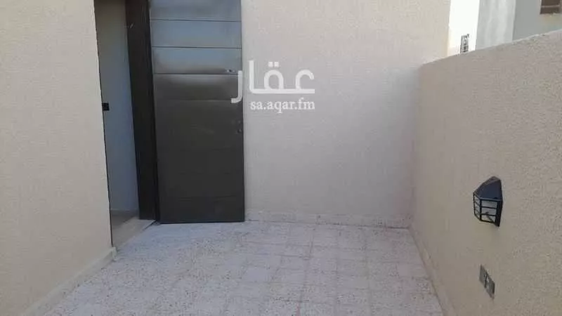 فيلا 4 غرف في الشرق 3