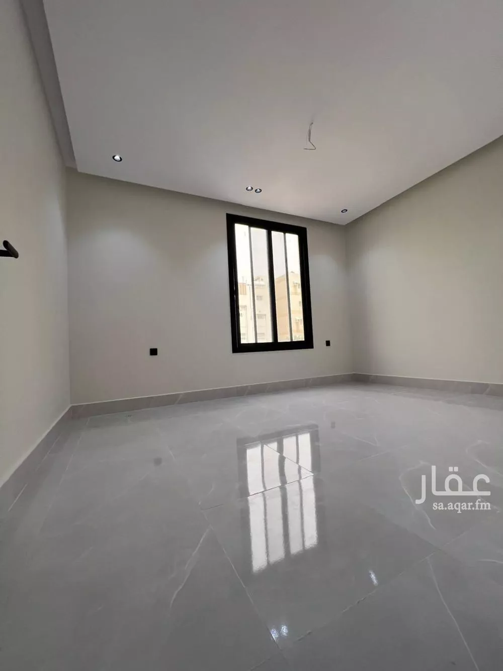 شقة 4 غرف في السلامة 3