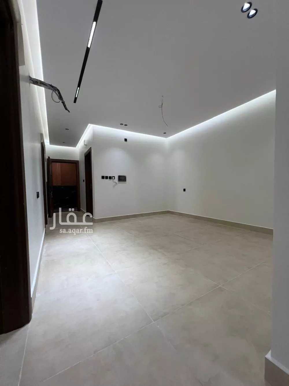 شقة 4 غرف في الروضة 2