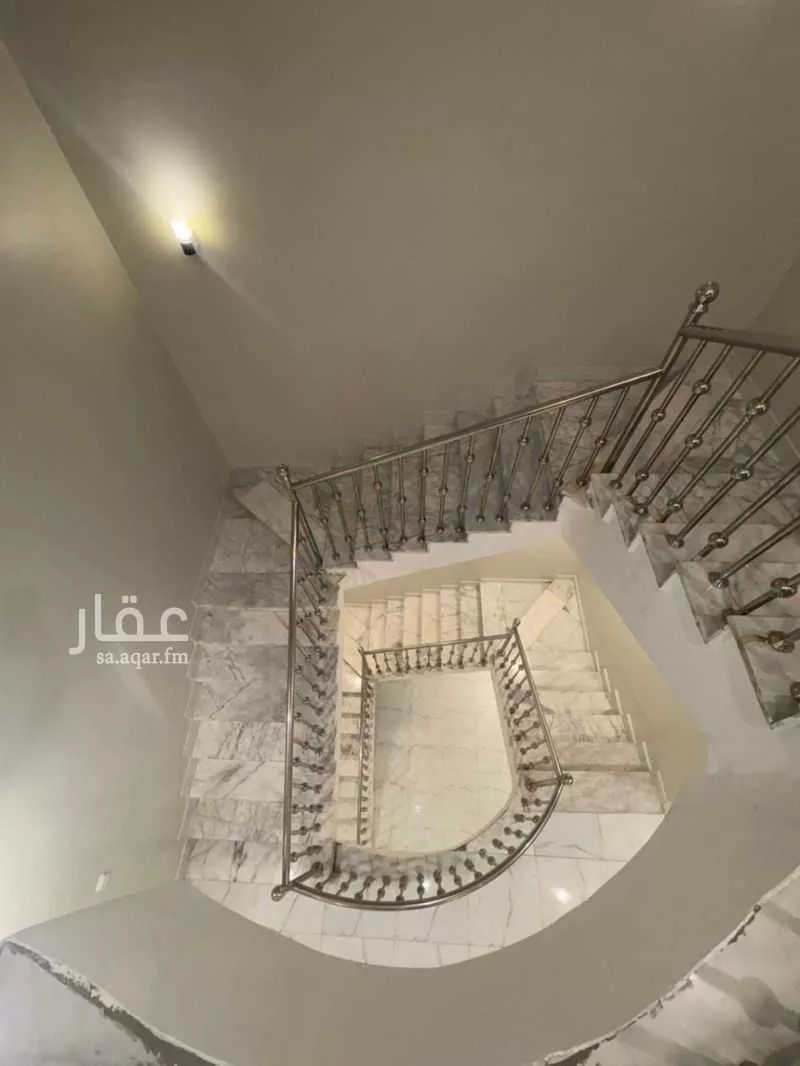 فيلا 7 غرف في اللؤلؤ 5