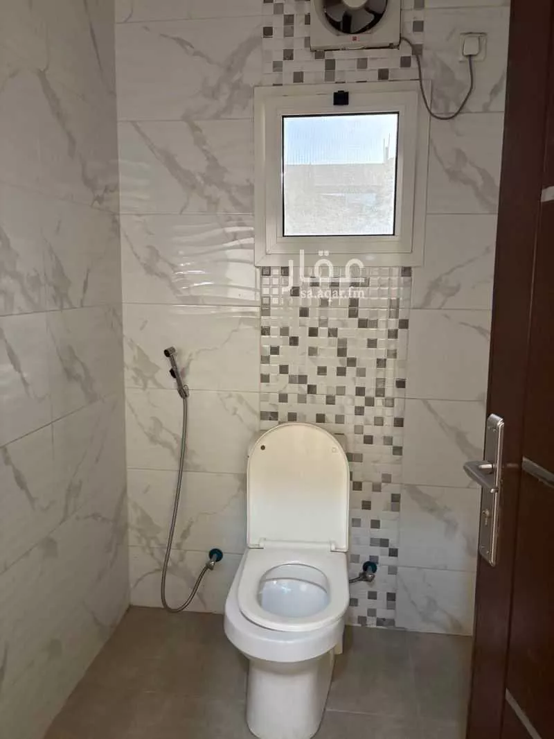 4 bedroom apartment in Al Hamdaniyah, Jeddah 7