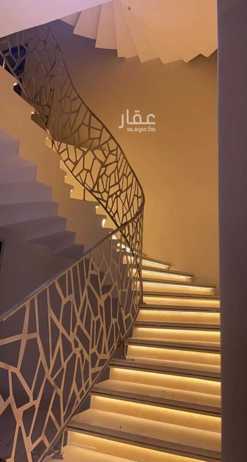 فيلا 10 غرف في النظيم 3