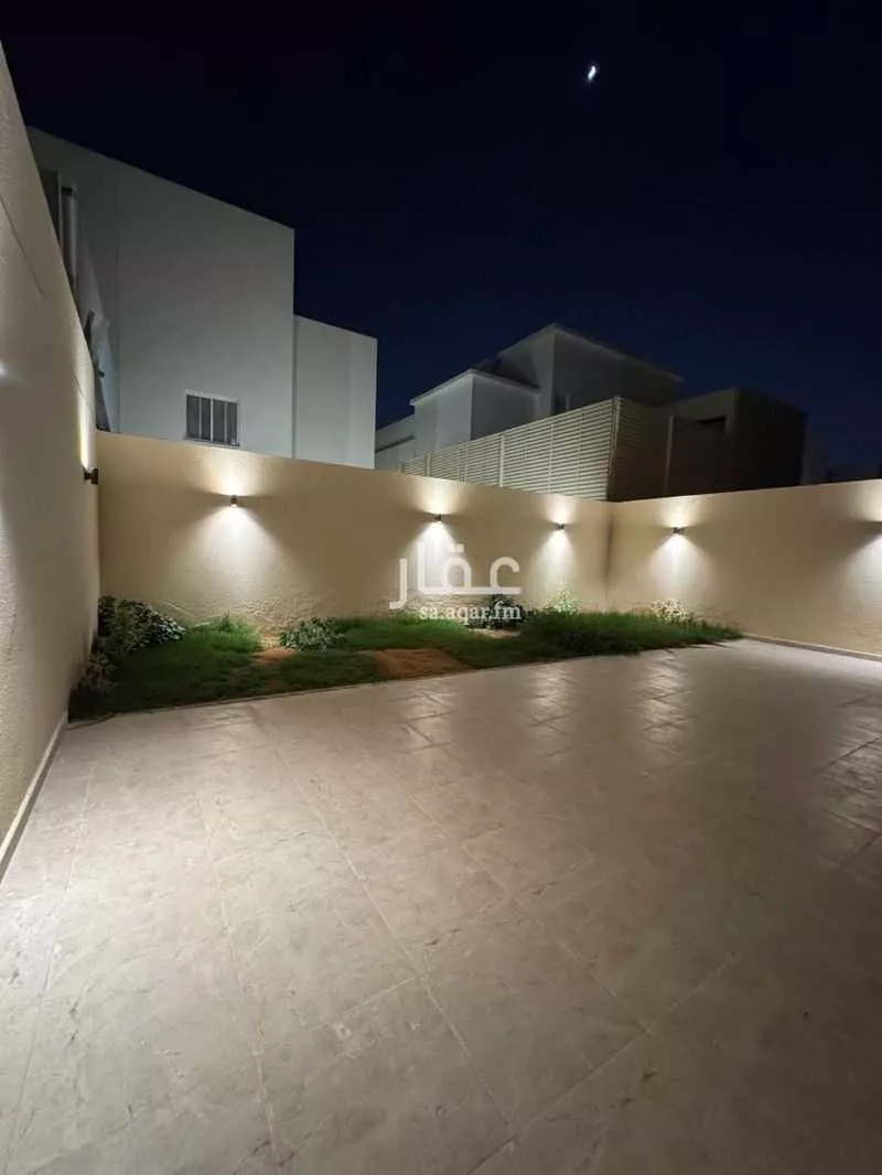 5 bedroom villa in Al Rimal 3