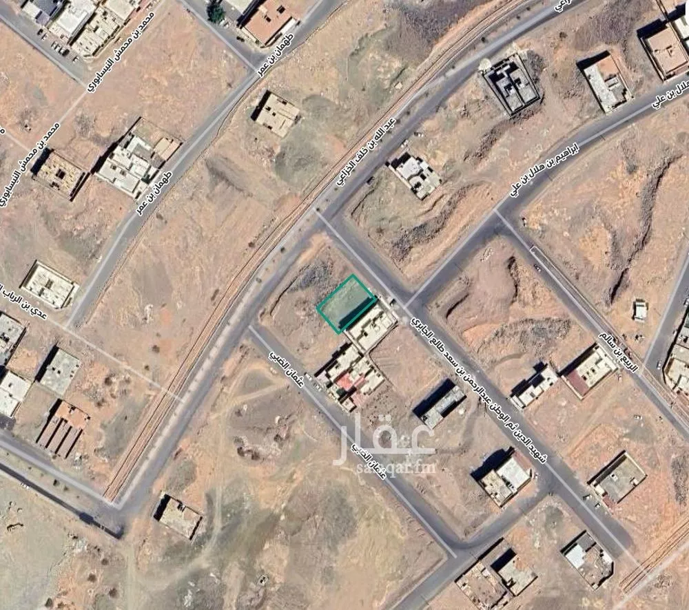 أرض 600 م² في المطار 2