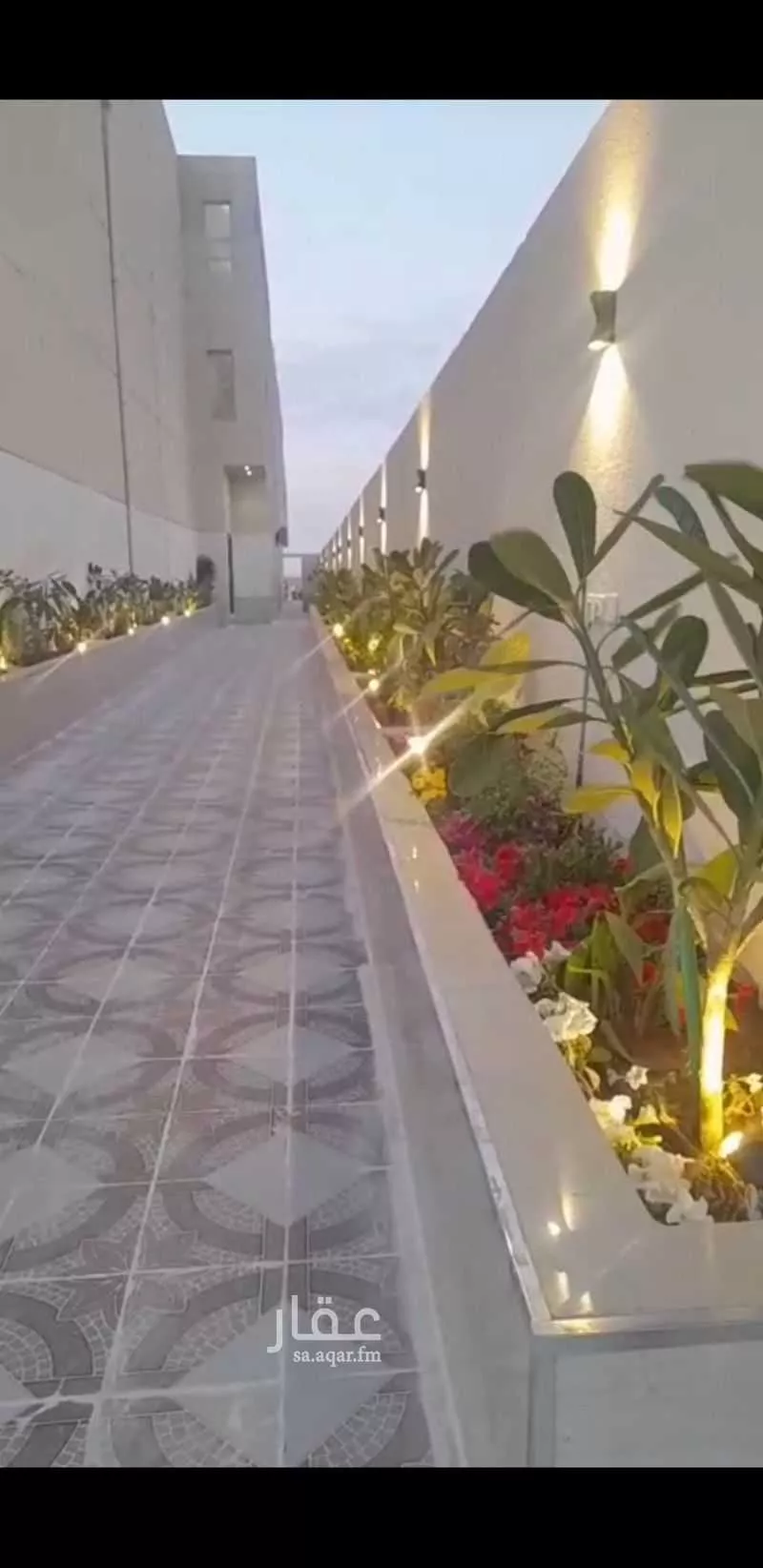 مكتب 5897 م² في المونسية 3