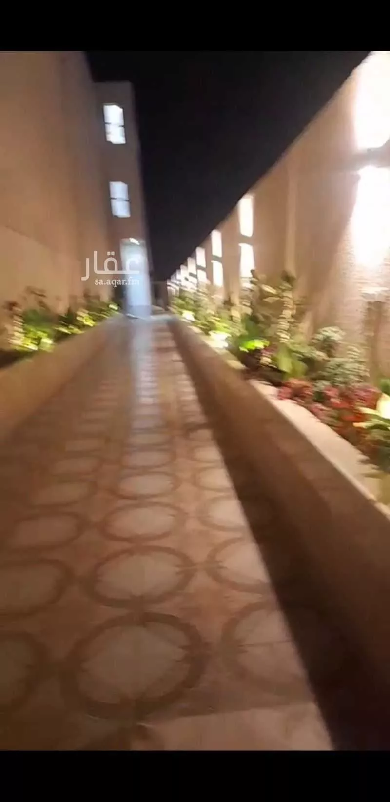 مكتب 5897 م² في المونسية 4