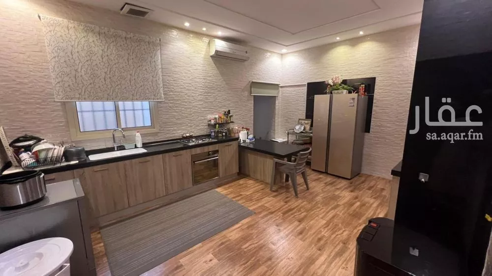 فيلا 9 غرف في العارض 2